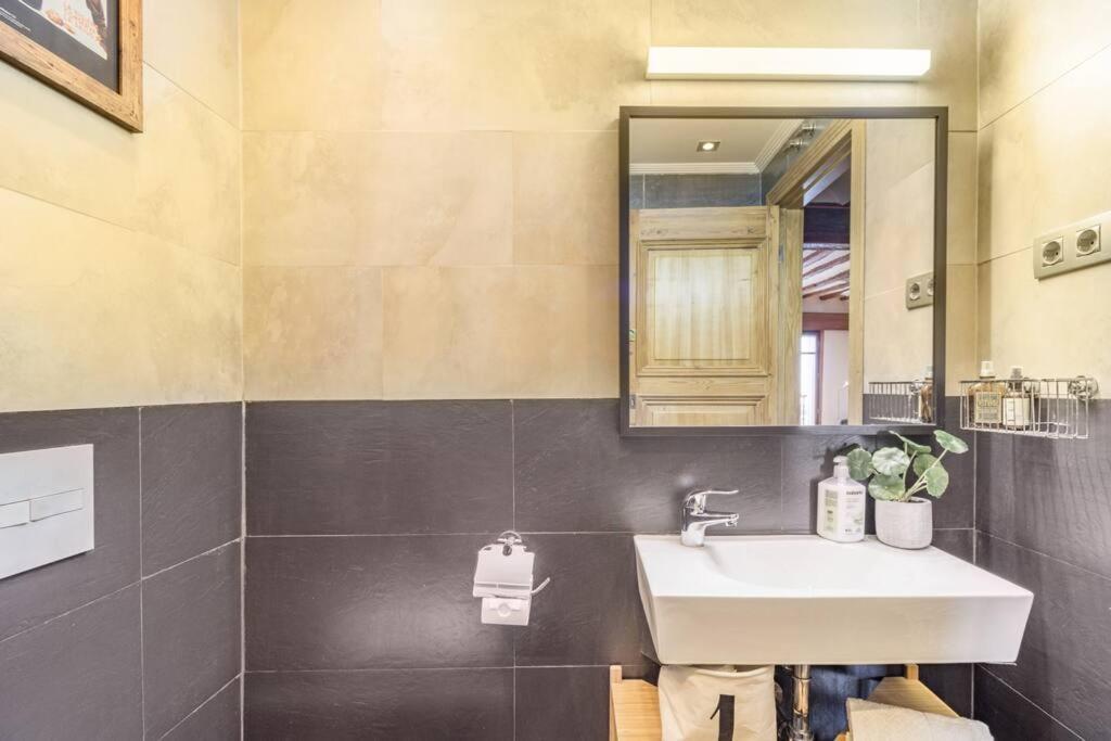 Sea Views In The Heart Of The Old Town Appartement Castro Urdiales Buitenkant foto