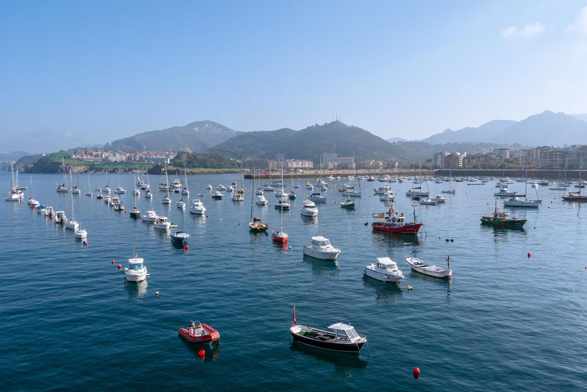 Sea Views In The Heart Of The Old Town Appartement Castro Urdiales Buitenkant foto